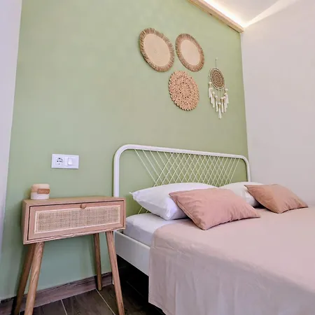 Gin & Tonic Apartment